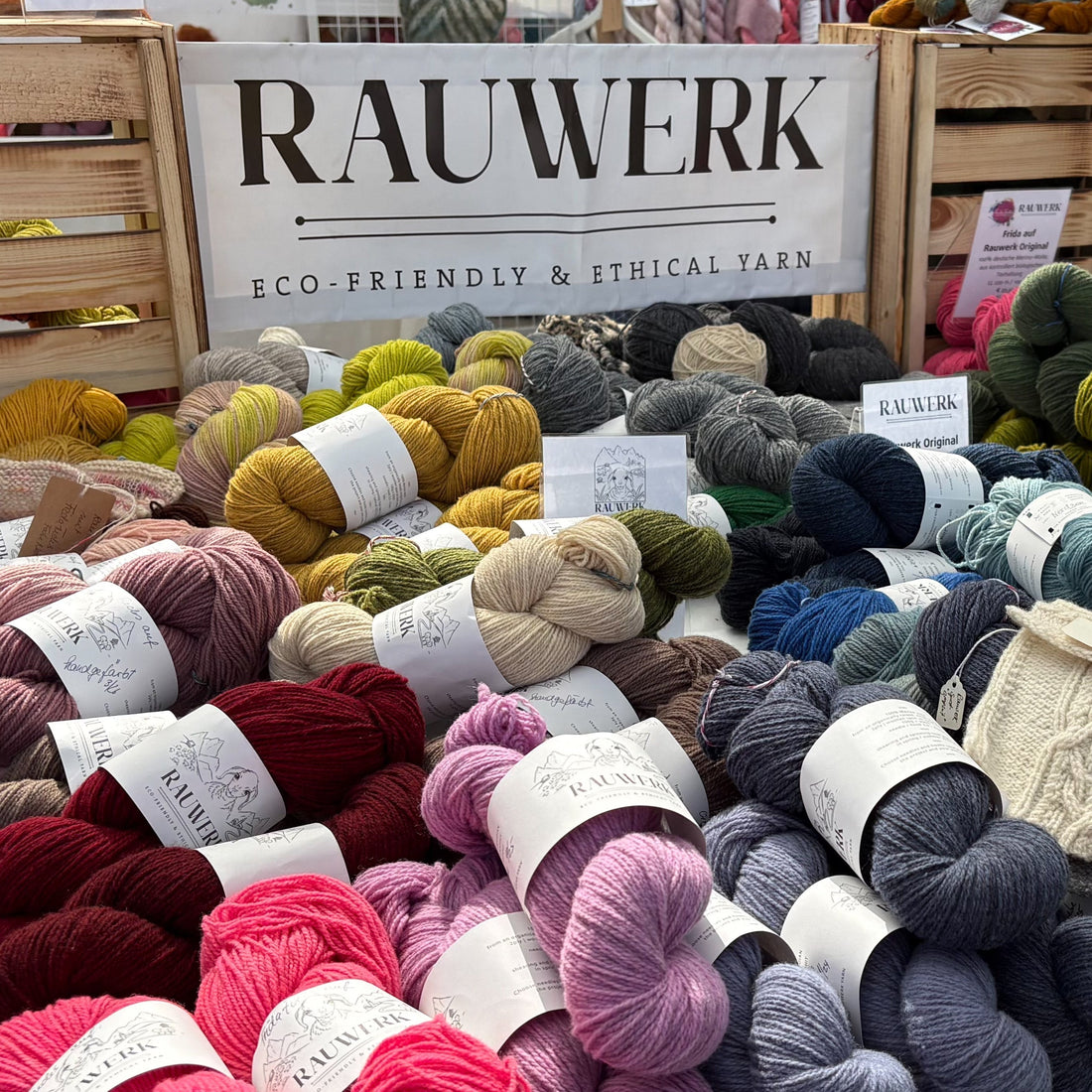 Wollefest Leipzig 2026 und meine erste Kundin - Rauwerk by Claudia Freiß - Frau von Strick