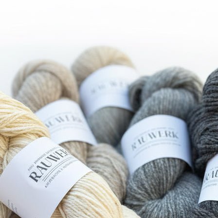 Rauwerk Original - 100% Wolle, Merino, DK, LL 220 m / 100g - Rauwerk by Claudia Freiß - Frau von Strick