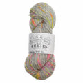 Frida auf Rauwerk No2 - Neon Dots/Quarz - handgefärbt - 100% Wolle, Merino, Sport, 300m/100g - Rauwerk by Claudia Freiß - Frau von Strick