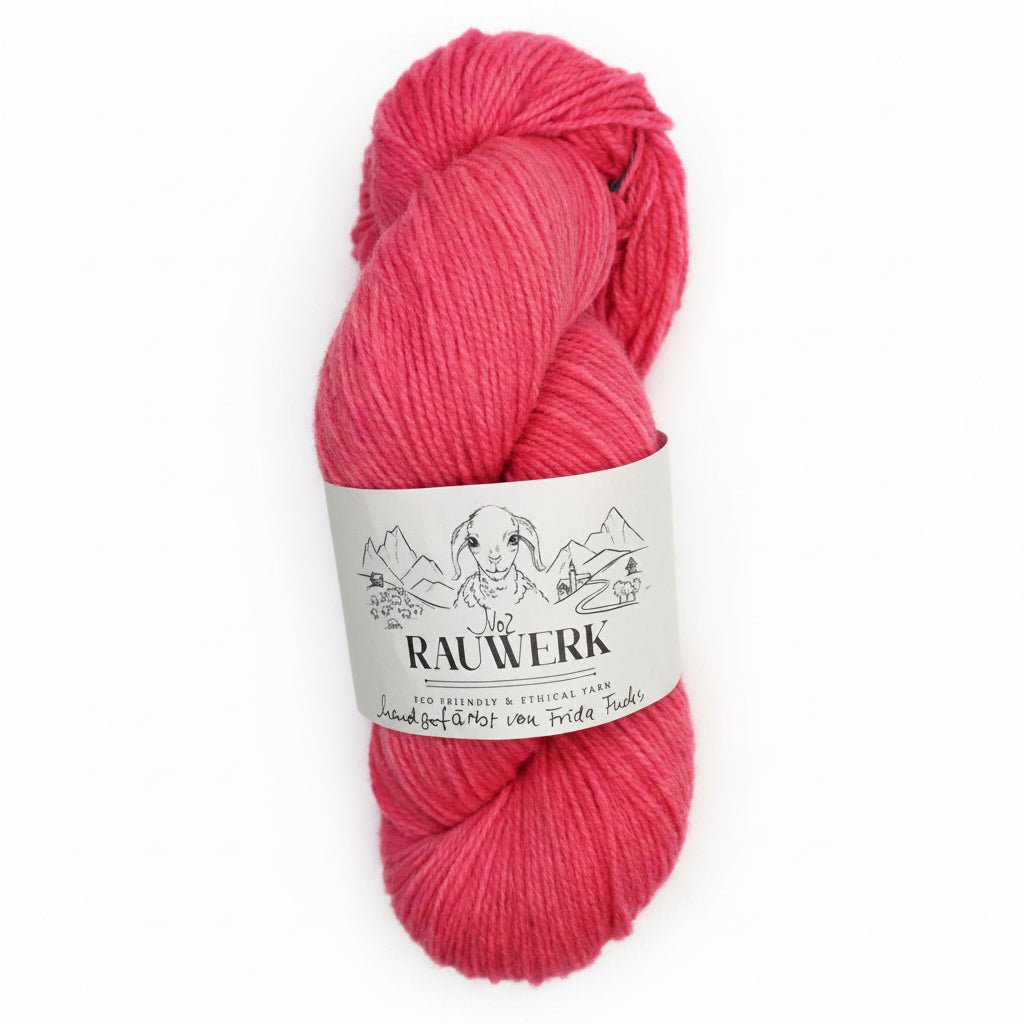 Frida auf Rauwerk No2 - Pitaya/Travertin - handgefärbt - 100% Wolle, Merino, Sport, 300m/100g - Rauwerk by Claudia Freiß - Frau von Strick