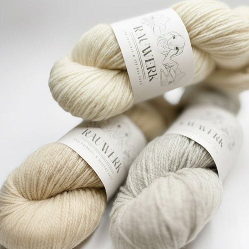 Rauwerk No2 - 100% Wolle, Merino, Sport, 300m/100g - Rauwerk by Claudia Freiß - Frau von Strick